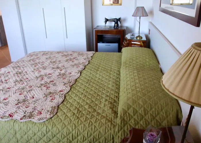 Lilli Beta Bella Bed & Breakfast *
